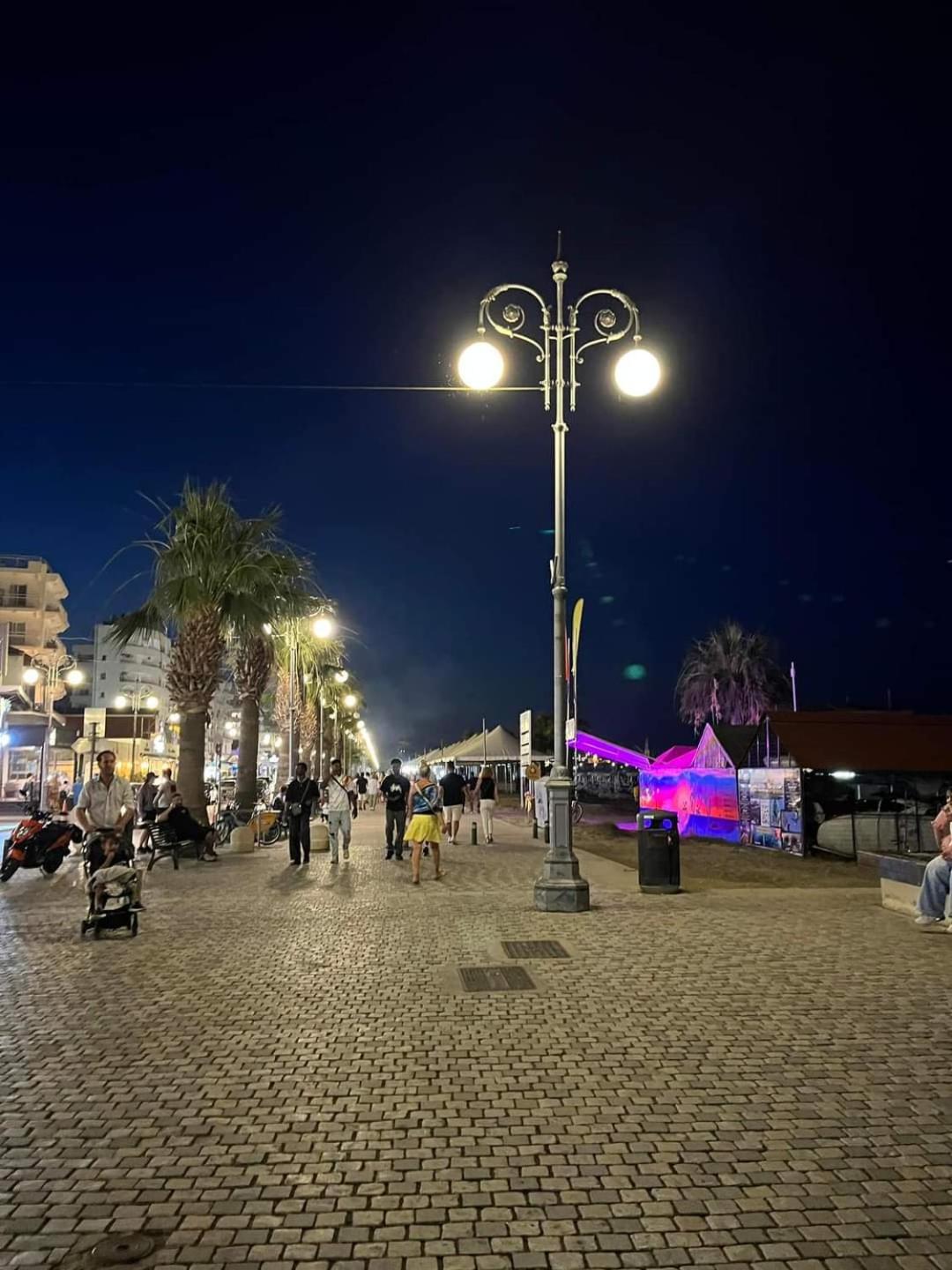 Stelia's Seagate Studio Apt. Larnaca Exterior foto